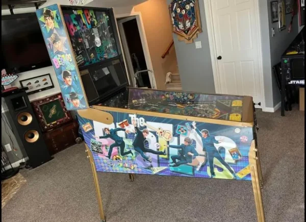 The Beatles Gold Edition Pinball Machine - Image 4